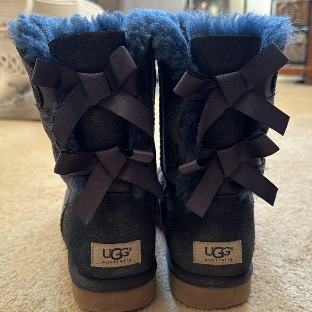 UGG BAILEY BOW BOOTS NAVY